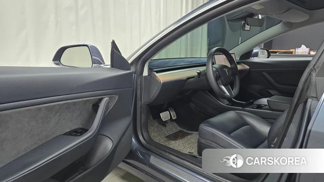 Tesla Model 3 id 4551274 из Кореи 30