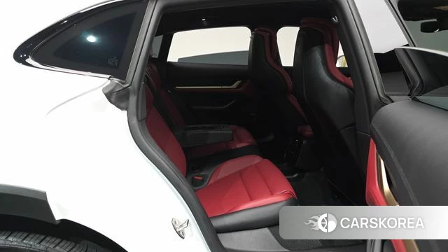 Porsche Taycan id 5021397 из Кореи 35