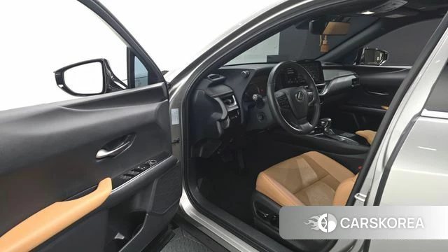 Lexus UX250h id 5033686 из Кореи 34