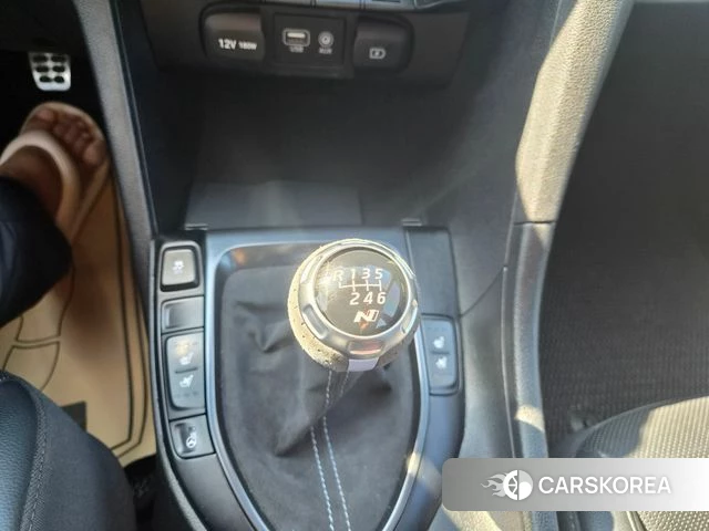 Hyundai Veloster (JS) id 4781103 из Кореи 13