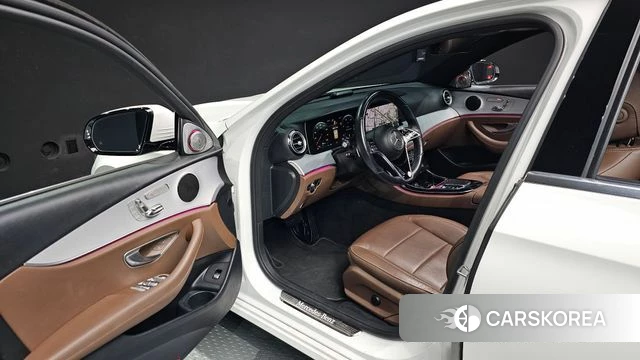 Mercedes-Benz E-Class W213 id 5017732 из Кореи 36