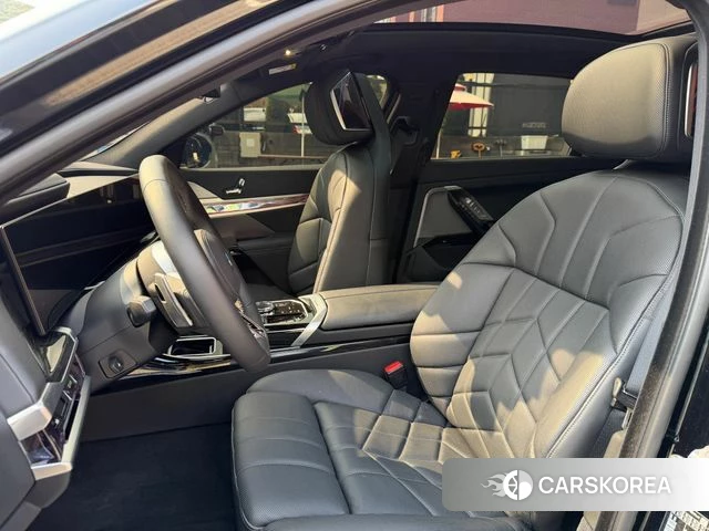 BMW 7 Series (G70) id 4990371 из Кореи 20