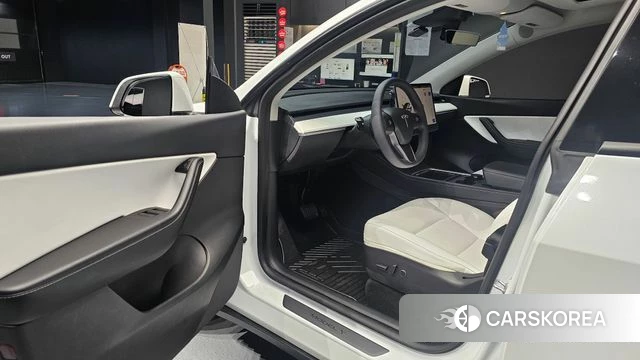 Tesla Model Y id 4740461 из Кореи 45