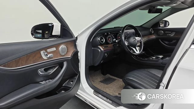 Mercedes-Benz E-Class W213 id 4943904 из Кореи 32