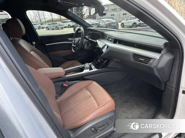 Audi Q8 e-Tron (GE) id 4602561 из Кореи 18