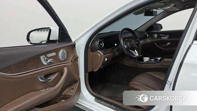 Mercedes-Benz E-Class W213 id 5035810 из Кореи 33