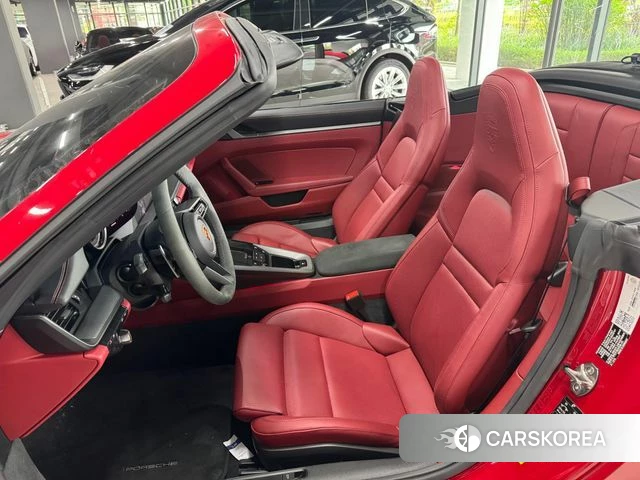 Porsche 911(992) id 4744333 из Кореи 16