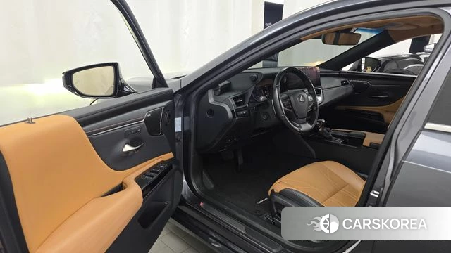 Lexus ES300h 7th generation id 5028051 из Кореи 32