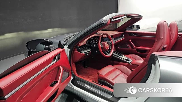 Porsche 911(992) id 5018299 из Кореи 30