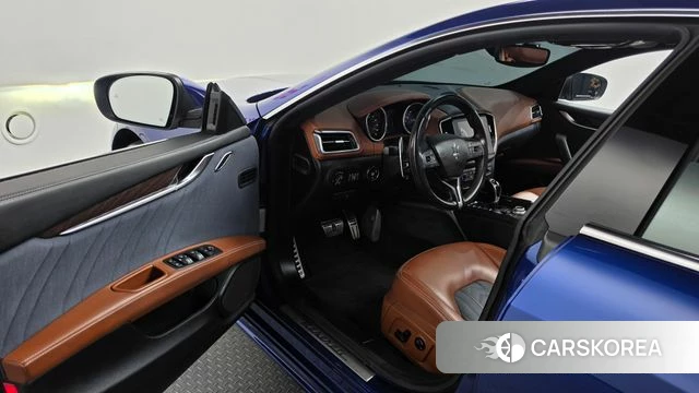 Maserati Ghibli id 4781116 из Кореи 33