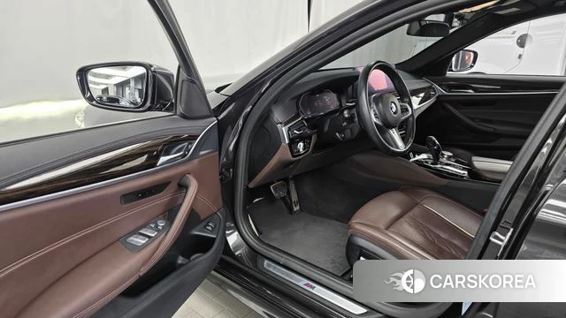 BMW 5 Series (G30) id 5034221 из Кореи 32