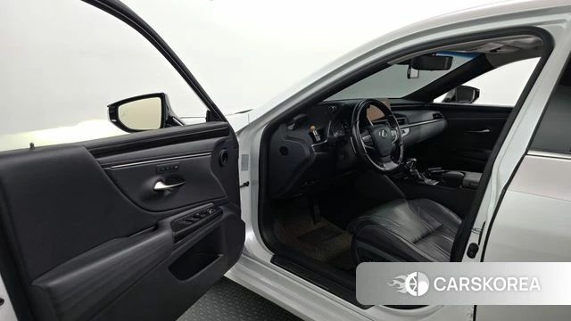 Lexus ES300h 7th generation id 4900182 из Кореи 20