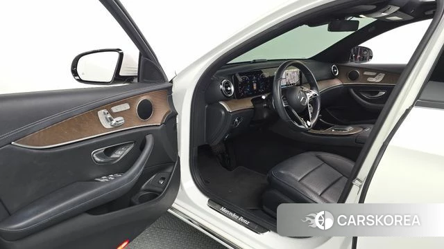 Mercedes-Benz E-Class W213 id 4917894 из Кореи 39