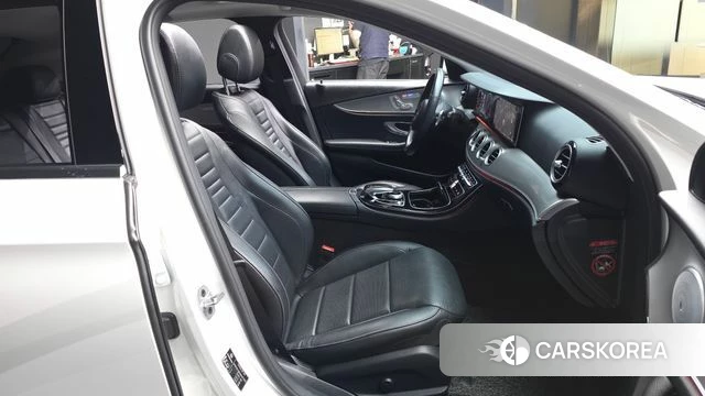 Mercedes-Benz E-Class W213 id 4988377 из Кореи 32