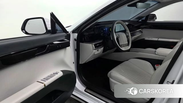 Hyundai Grandeur Hybrid (GN7) id 5021093 из Кореи 34