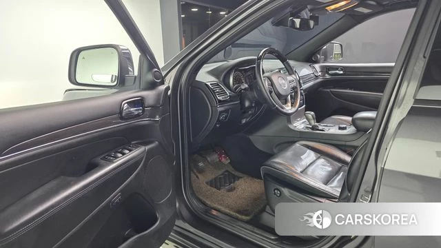 Jeep Grand Cherokee id 5048250 из Кореи 20
