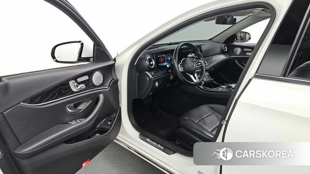 Mercedes-Benz E-Class W213 id 4923716 из Кореи 37