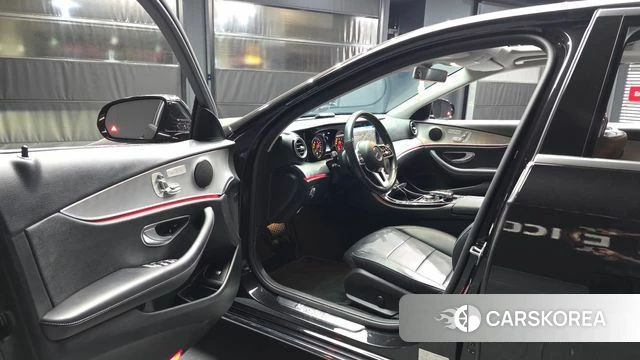 Mercedes-Benz E-Class W213 id 4937648 из Кореи 35