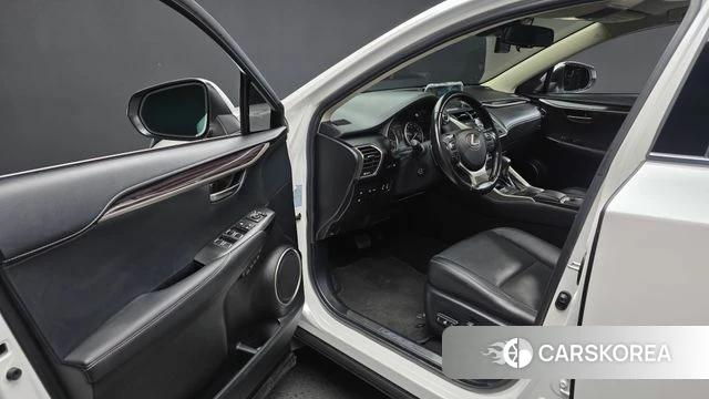 Lexus NX300h id 5035530 из Кореи 20