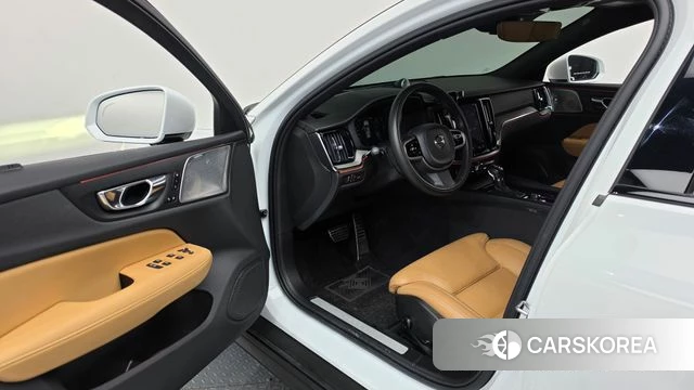 Volvo V60 Cross-Country 2nd Generation id 5035195 из Кореи 35