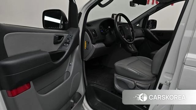Hyundai The New Grand Starex id 4446124 из Кореи 20