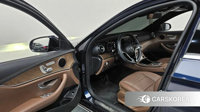 Mercedes-Benz E-Class W213 id 5017332 из Кореи 34