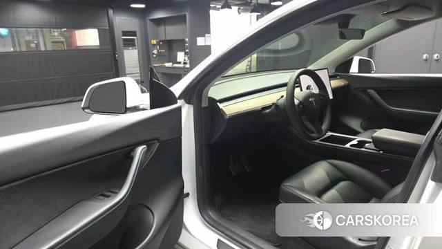 Tesla Model Y id 4881436 из Кореи 31