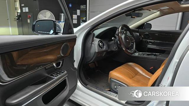 Jaguar All New XJ id 4931058 из Кореи 35