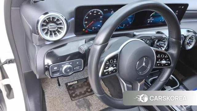Mercedes-Benz A-Class W177 id 3793814 из Кореи 20