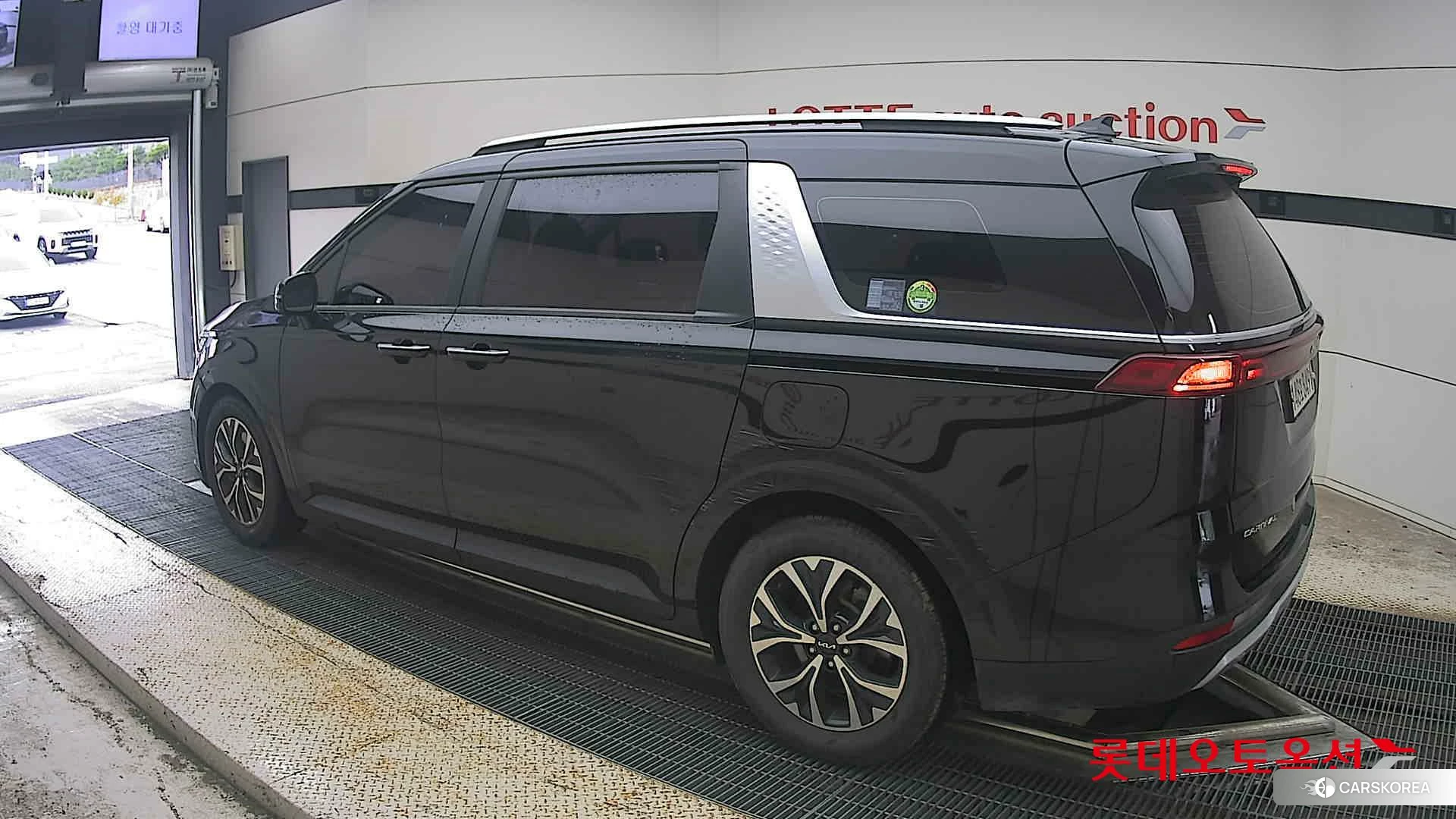 Kia Carnival id 4984636 из Кореи 37