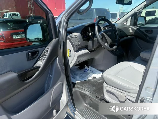 Hyundai The New Grand Starex id 4657971 из Кореи 17