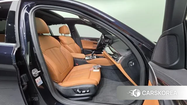 BMW 5 Series (G30) id 3685659 из Кореи 20