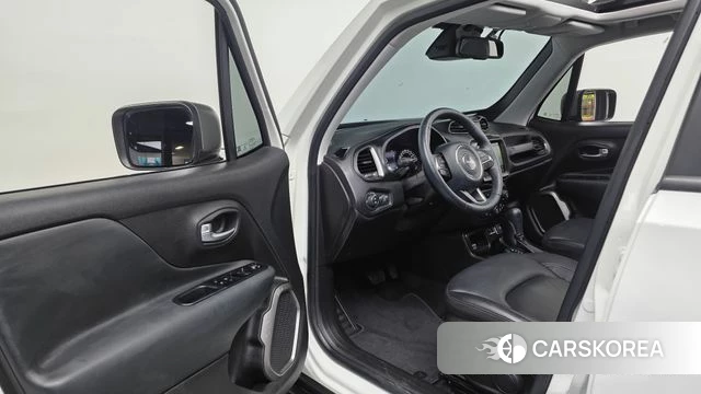 Jeep Renegade id 4922730 из Кореи 31