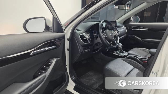 Kia Seltos id 4923476 из Кореи 32