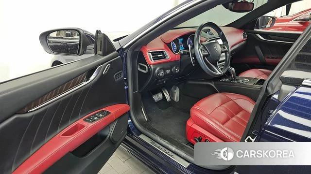 Maserati Ghibli id 4959428 из Кореи 35