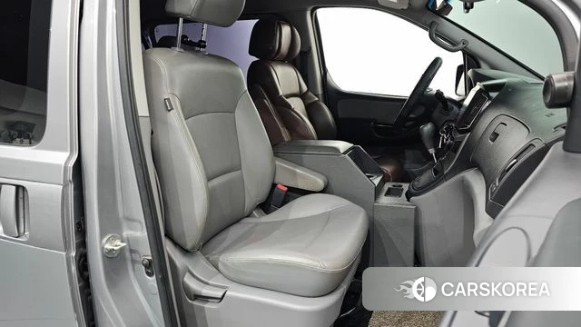Hyundai The New Grand Starex id 5042281 из Кореи 31
