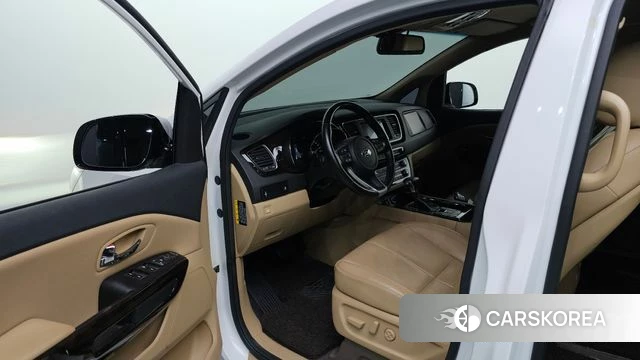Kia The New Carnival id 5035779 из Кореи 32