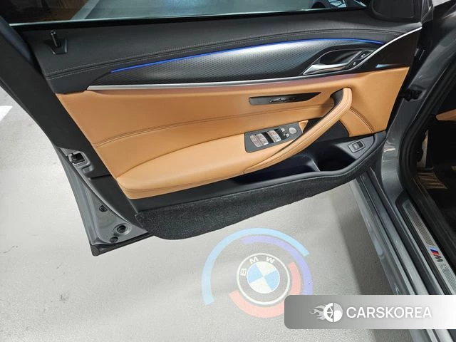 BMW 5 Series (G30) id 5040189 из Кореи 20