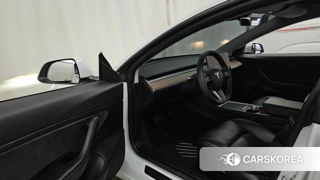 Tesla Model 3 id 4697931 из Кореи 33