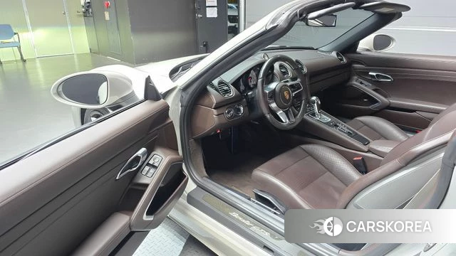 Porsche 718 Boxster id 5041606 из Кореи 30