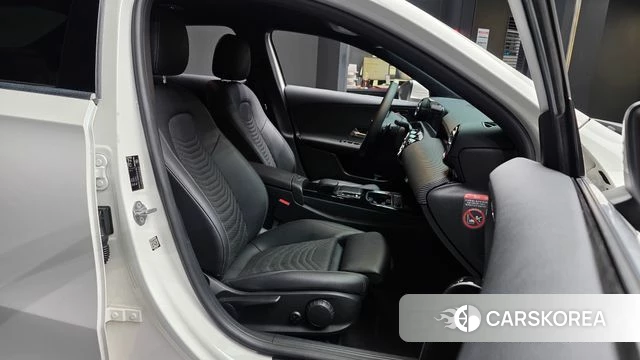 Mercedes-Benz A-Class W177 id 4992869 из Кореи 30