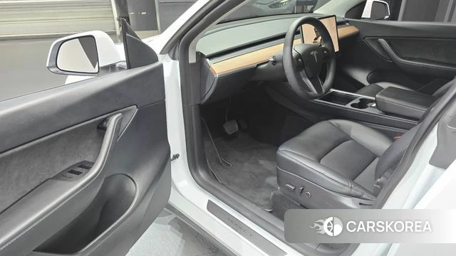 Tesla Model Y id 4965872 из Кореи 32