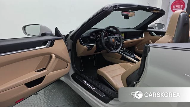 Porsche 911(992) id 4794332 из Кореи 30