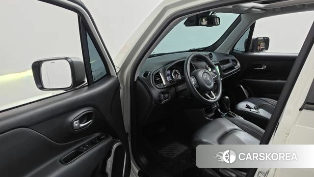 Jeep Renegade id 4923200 из Кореи 30