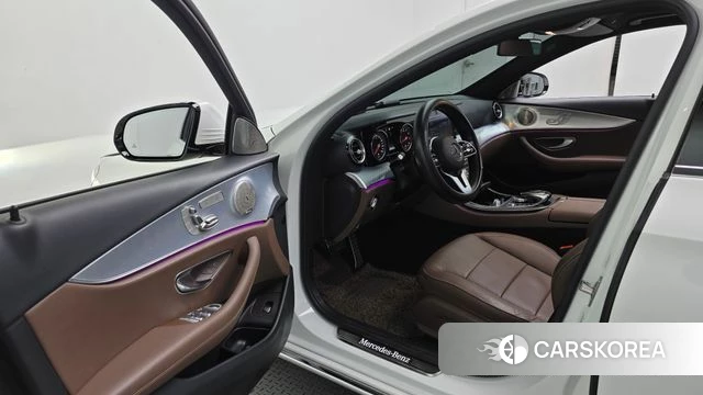 Mercedes-Benz E-Class W213 id 4987841 из Кореи 30