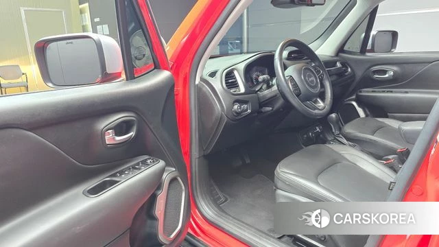 Jeep Renegade id 4951018 из Кореи 31