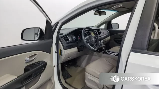 Kia The New Carnival id 3552898 из Кореи 20