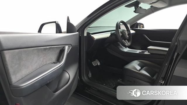 Tesla Model Y id 4917973 из Кореи 34