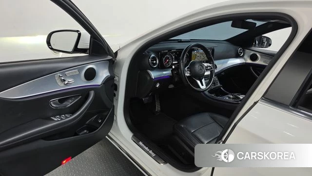 Mercedes-Benz E-Class W213 id 4952602 из Кореи 32