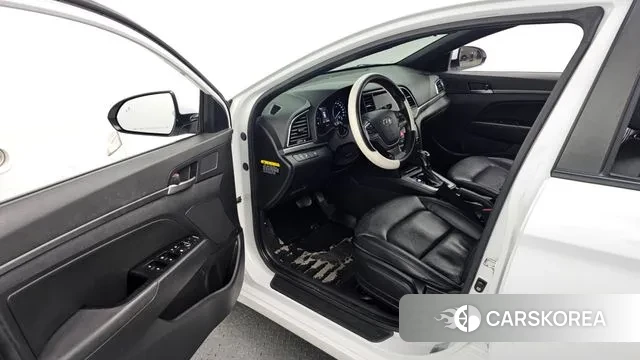 Hyundai Avante AD id 3526298 из Кореи 20